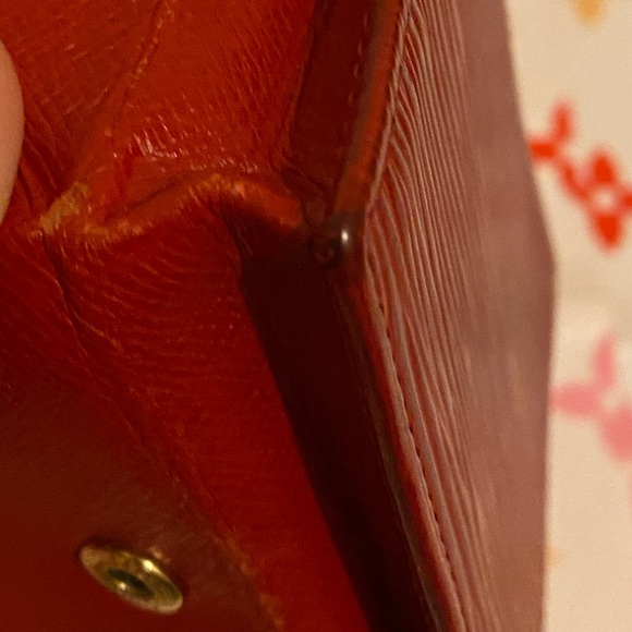 Louis Vuitton Porte Monnaie Boite Castilian Red Epi Leather Accordion Coin Purse - Picture 13 of 15